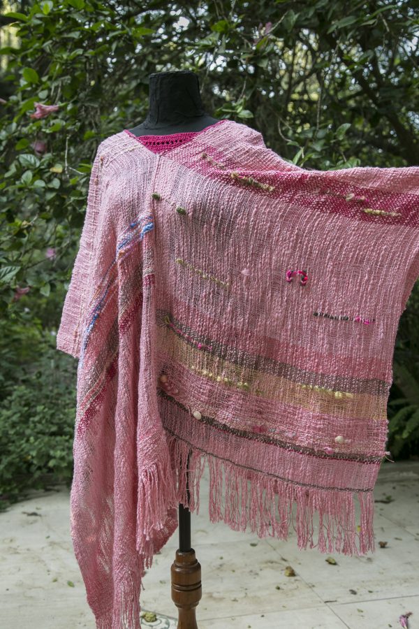 Poncho Rosa China. - Imagen 2