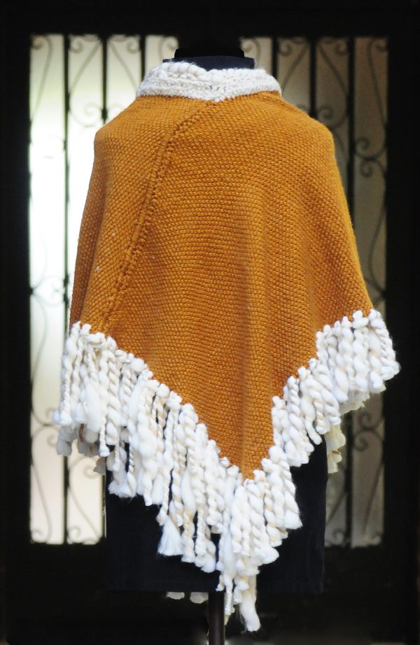Poncho Caoba. - Imagen 2
